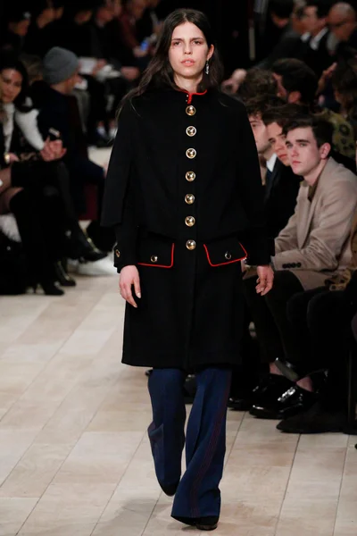 Look 8